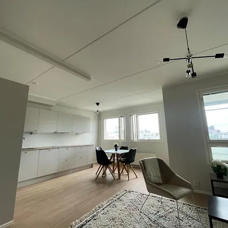 2 Bedroom Sauna, Group Travel, Free דירה *
